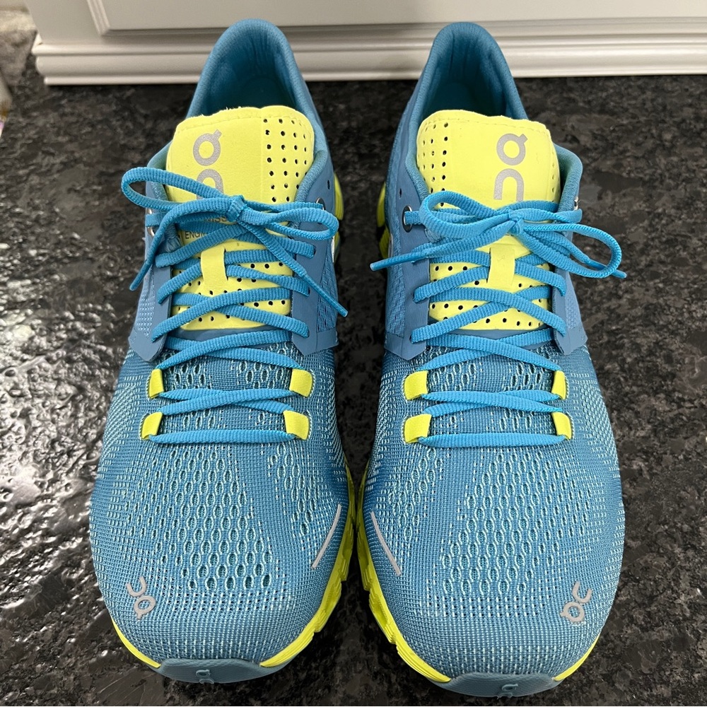 NWT Women’s On Running Cloud X in Niagara/Lime | Size 7